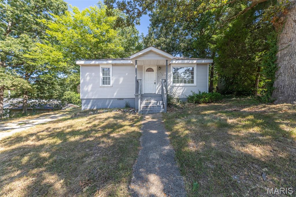 1st image of 959 Mulberry St, Poplar Bluff, MO 63901 | MLS# MIS26054762