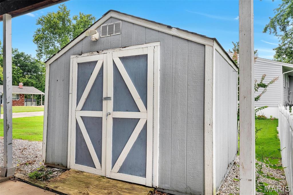 36th image of 2109 Centurion Dr, Fenton, MO 63026 | MLS# MIS26054887