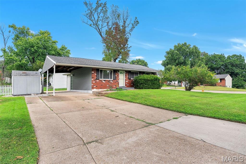 3rd image of 2109 Centurion Dr, Fenton, MO 63026 | MLS# MIS26054887