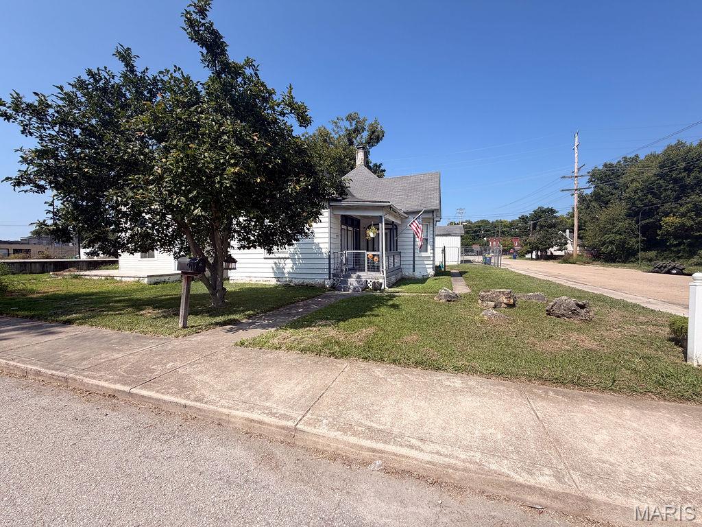 4th image of 202 E 2Nd St, De Soto, MO 63020 | MLS# MIS26054890