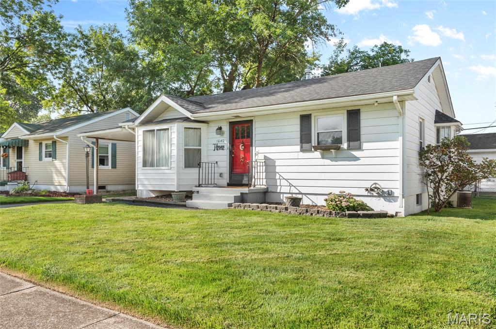 23rd image of 1640 Venice Ave, Granite City, IL 62040 | MLS# MIS26055283