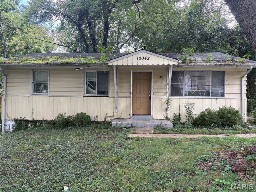 1st image of 10042 Green Valley Dr, St Louis, MO 63136 | MLS# MIS26055300