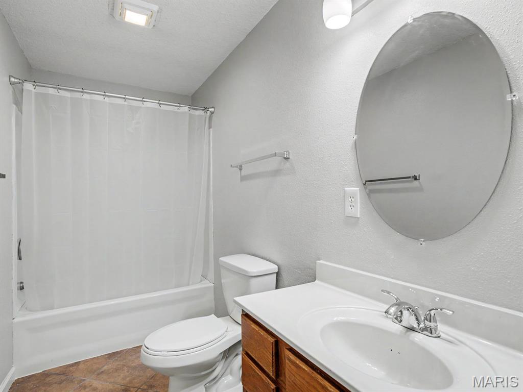 5th image of 1904 Teal Dr, Kirksville, MO 63501 | MLS# MIS26055336