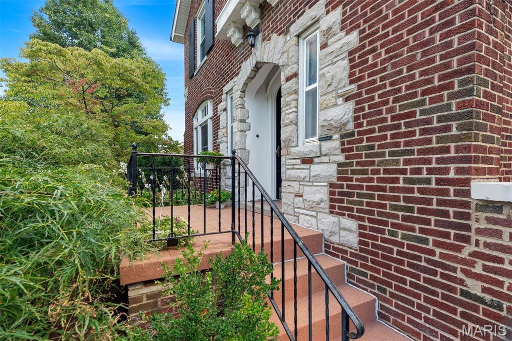 Photo 4 of Single family home for sale at 7232 Clayton Rd, Richmond Heights, MO 63117 | MLS# MIS26055406 | Listing updated on 2026-09-05