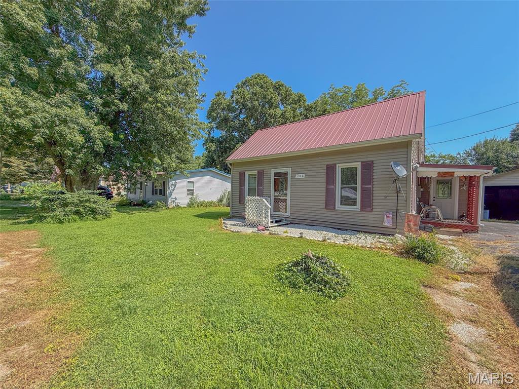 Photo 1 of Single family home for sale at 170 S Church St, New Canton, IL 62356 | MLS# MIS26056000 | Listing updated on 2026-09-04