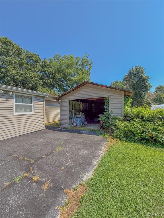 Photo 3 of Single family home for sale at 170 S Church St, New Canton, IL 62356 | MLS# MIS26056000 | Listing updated on 2026-09-04
