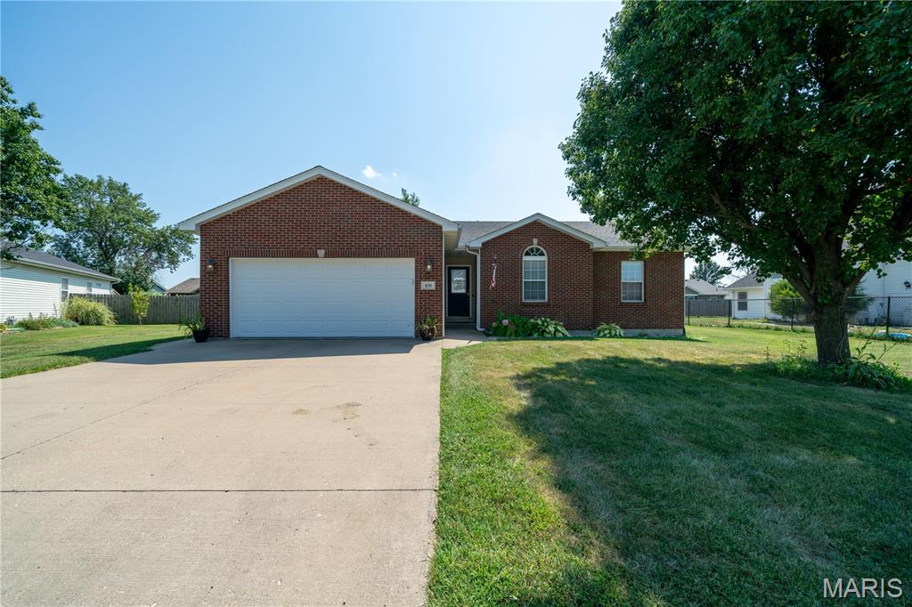 Photo 1 of Single family home for sale at 830 S Central St, Centralia, MO 65240 | MLS# MIS26056002 | Listing updated on 2026-09-02