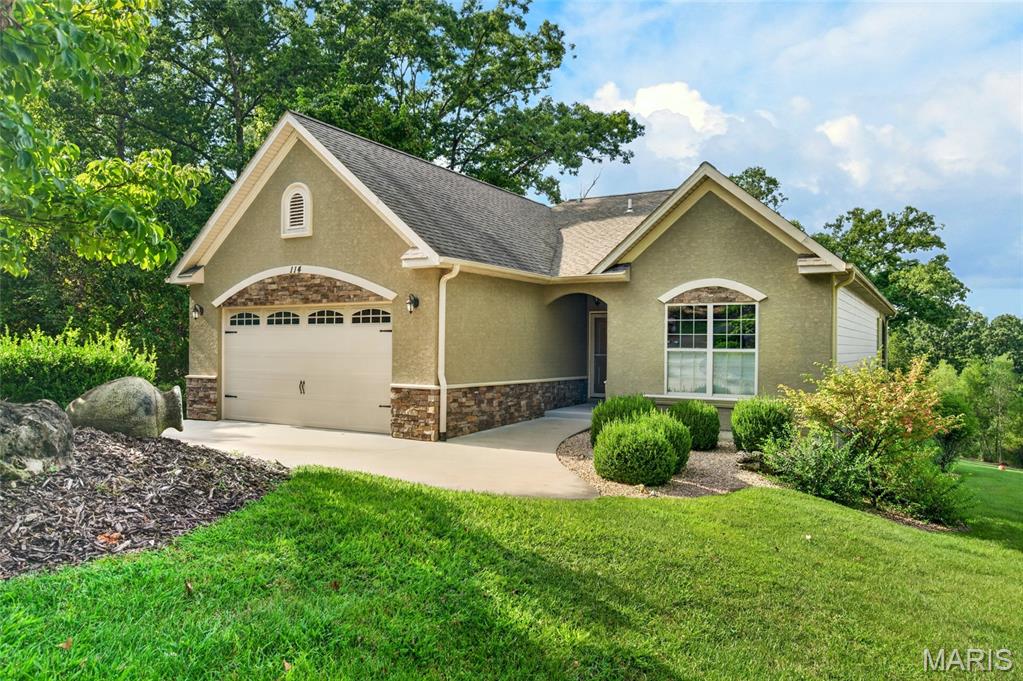 Photo 4 of Single family home for sale at 114 W Crossfox Trl, Camdenton, MO 65020 | MLS# MIS26056321 | Listing updated on 2026-09-04