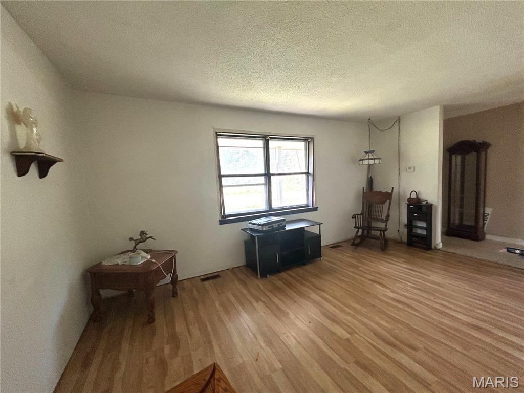 Photo 4 of Single family home for sale at 14197 New Quest Ln, Dexter, MO 63841 | MLS# MIS26056375 | Listing updated on 2026-09-02