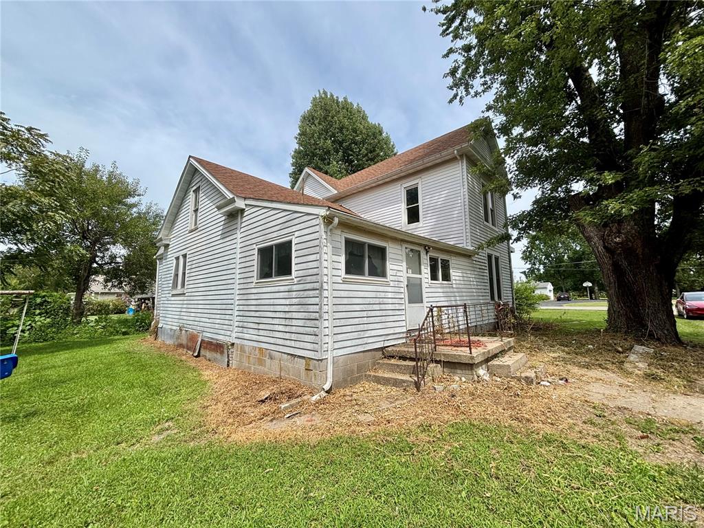Photo 4 of Single family home for sale at 629 S Walker St, Montgomery City, MO 63361 | MLS# MIS26056781 | Listing updated on 2026-09-03