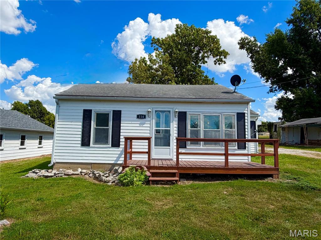 Photo 3 of Single family home for sale at 114 N Netherland, Perry, MO 63462 | MLS# MIS26056986 | Listing updated on 2026-09-04