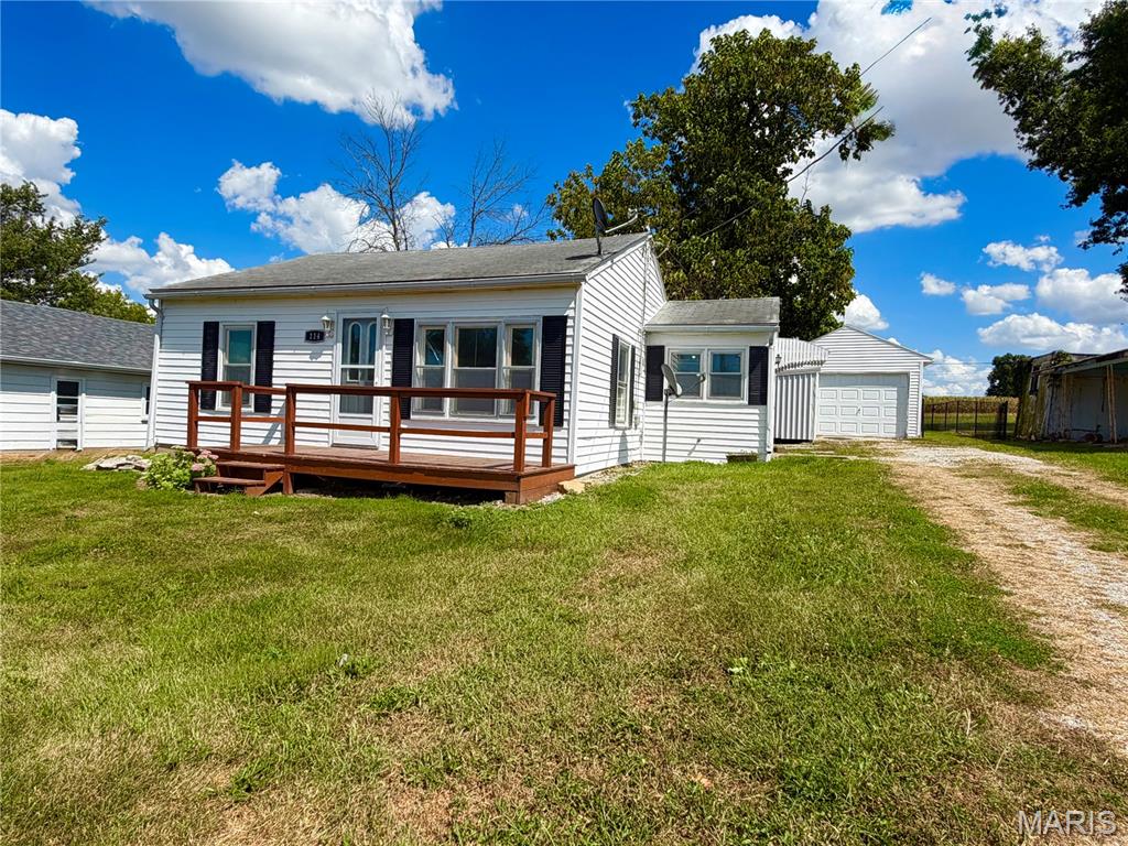 Photo 5 of Single family home for sale at 114 N Netherland, Perry, MO 63462 | MLS# MIS26056986 | Listing updated on 2026-09-04