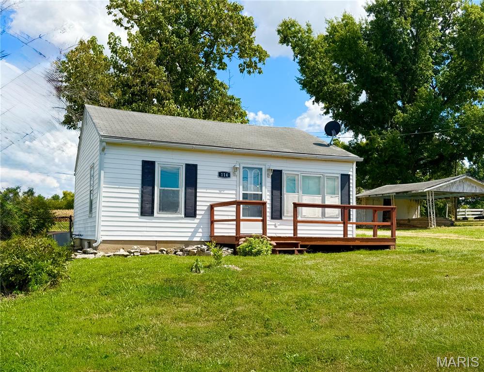 Photo 1 of Single family home for sale at 114 N Netherland, Perry, MO 63462 | MLS# MIS26056986 | Listing updated on 2026-09-04
