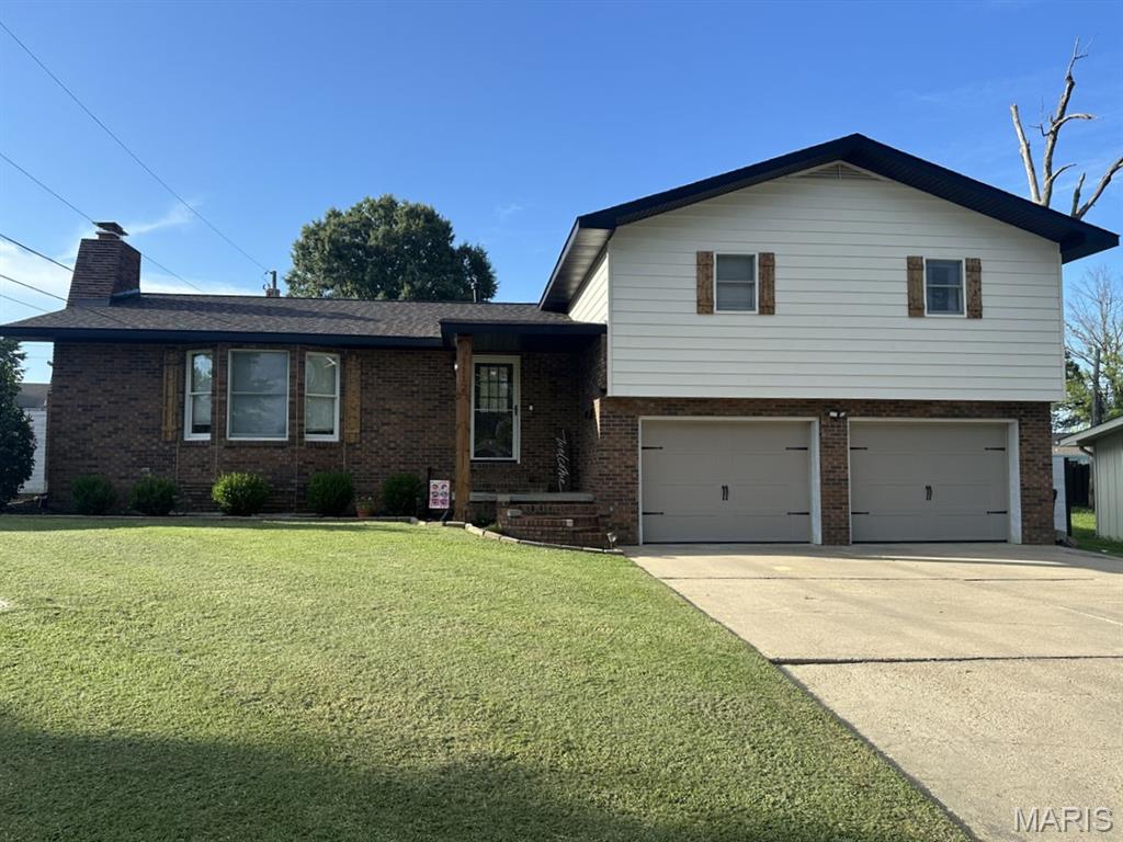 Photo 1 of Single family home for sale at 1112 Meadow Ln, Dexter, MO 63841 | MLS# MIS26057039 | Listing updated on 2026-09-03