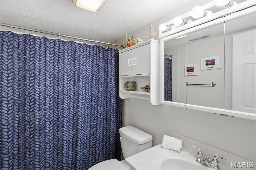 Photo 5 of Condo for sale at 6620 Weston Point Dr #G8, Osage Beach, MO 65065 | MLS# MIS26057061 | Listing updated on 2026-09-04