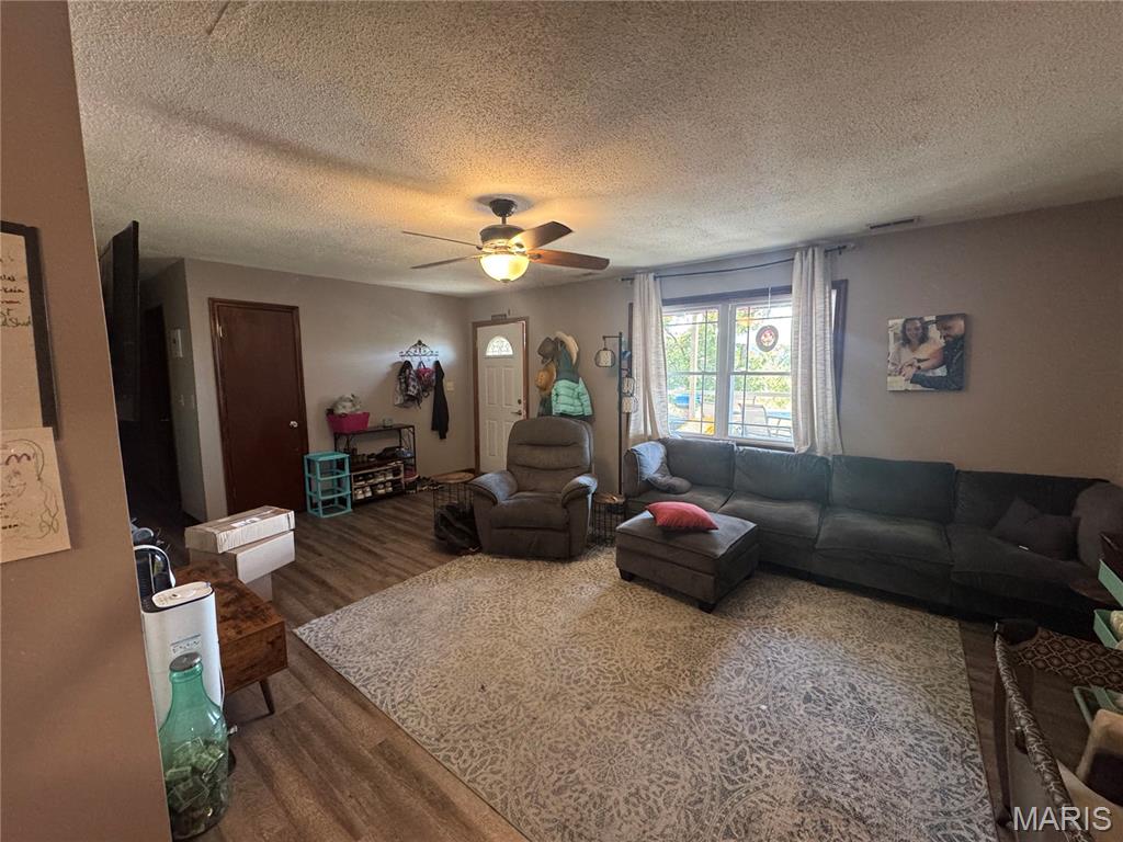 Photo 3 of Single family home for sale at 1212 Hwy J, New Florence, MO 63363 | MLS# MIS26057260 | Listing updated on 2026-09-06