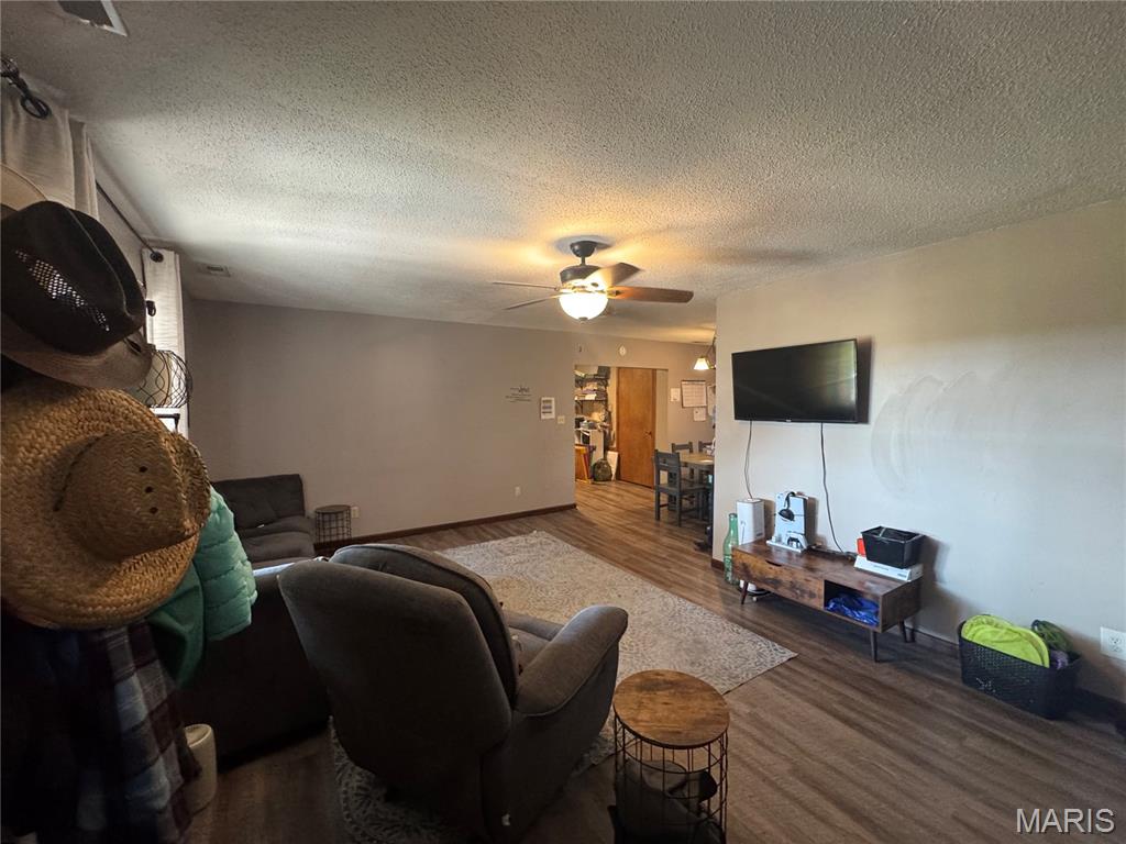 Photo 4 of Single family home for sale at 1212 Hwy J, New Florence, MO 63363 | MLS# MIS26057260 | Listing updated on 2026-09-06