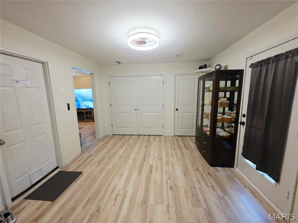 Photo 19 of Single family home for sale at 7305 N Wishing Well Dr, Columbia, MO 65202 | MLS# MIS26057304 | Listing updated on 2026-09-06