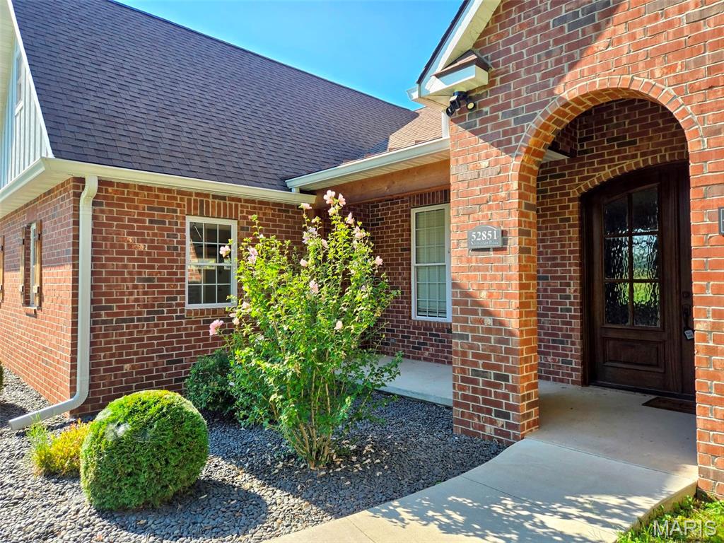 Photo 3 of Single family home for sale at 52851 Norwoods Pl, Hannibal, MO 63401 | MLS# MIS26057507 | Listing updated on 2026-09-06