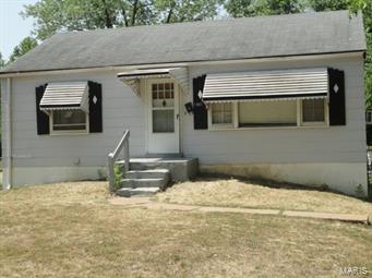 Homes for sale in Saint Louis, MO | 1901 Falcon Dr, Saint Louis, MO 63133 | MLS# MIS12043069