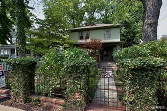 Homes for sale in Saint Charles, MO | 621 Houston St, Saint Charles, MO 63301 | MLS# MIS12044343