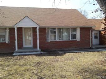 Homes for sale in Saint Louis, MO | 6009 Bermuda Dr, Saint Louis, MO 63135 | MLS# MIS13012094