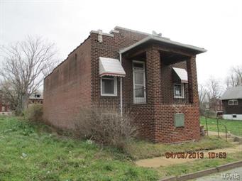 Homes for sale in Saint Louis, MO | 3901 Sherman Pl, Saint Louis, MO 63107 | MLS# MIS13018906