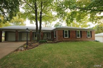 Homes for sale in Saint Louis, MO | 1944 Pepperrell Dr, Saint Louis, MO 63146 | MLS# MIS13059050