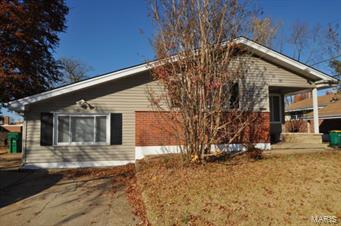 Homes for sale in Saint Louis, MO | 2201 Hollis Dr, Saint Louis, MO 63136 | MLS# MIS13062535