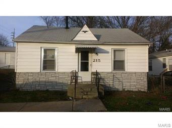 Homes for sale in Saint Louis, MO | 215 Ryan Ave, Saint Louis, MO 63135 | MLS# MIS14005262