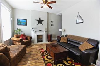 Homes for sale in Saint Louis, MO | 4333 Norfolk Ave, Saint Louis, MO 63110 | MLS# MIS14014762