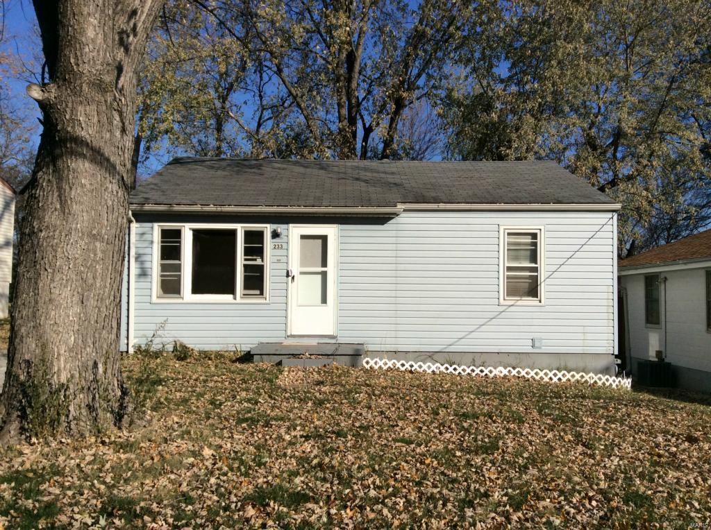 Homes for sale in Saint Louis, MO | 233 Buddie Ave, Saint Louis, MO 63135 | MLS# MIS14064254