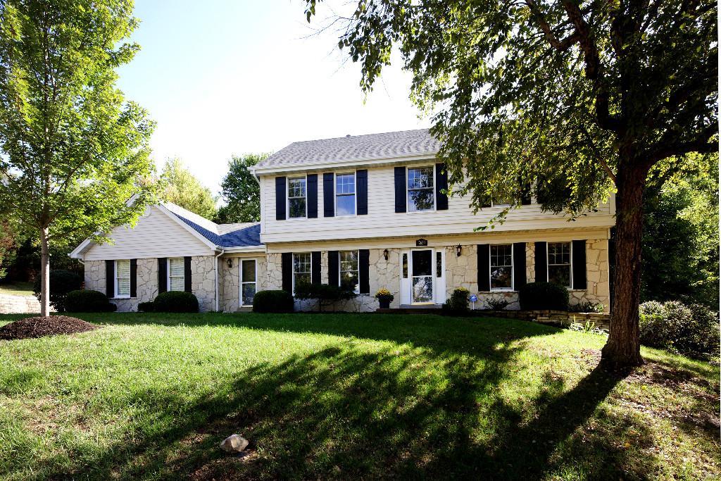 Homes for sale in Wildwood, MO | 2650 Sun Meadow Dr, Wildwood, MO 63005 | MLS# MIS15055921