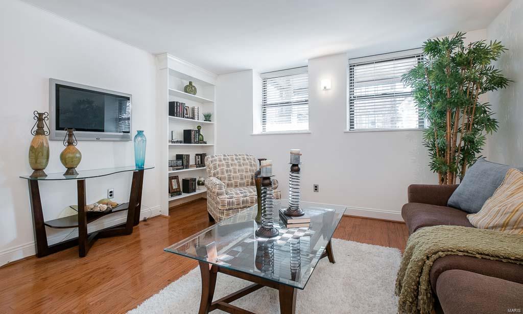 Homes for sale in St. Louis, MO | 17 N Taylor Ave #5, St. Louis, MO 63108 | MLS# MIS16009703