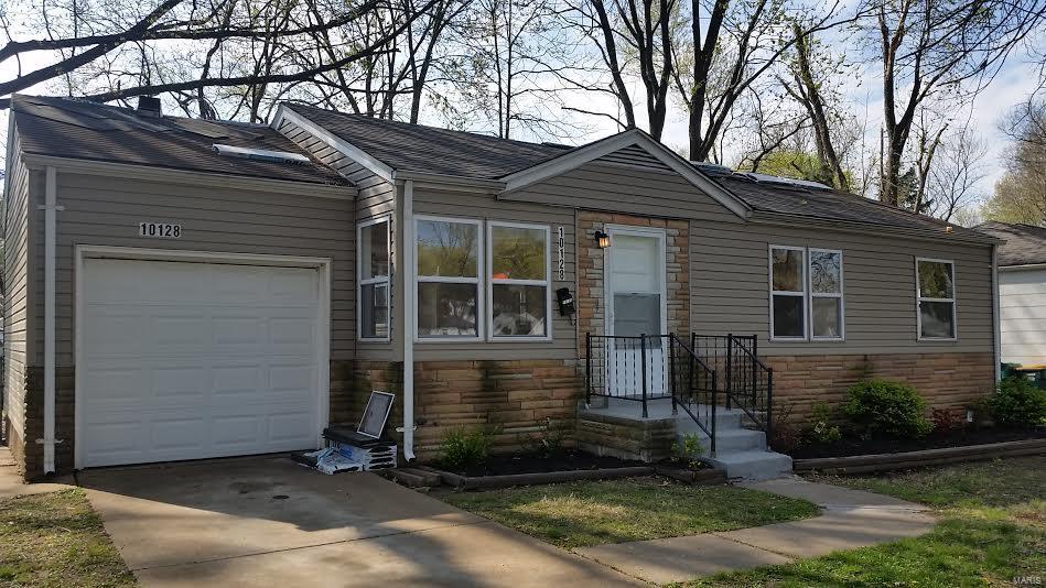 Homes for sale in Saint Louis, MO | 10128 Ashbrook Dr, Saint Louis, MO 63137 | MLS# MIS16021994