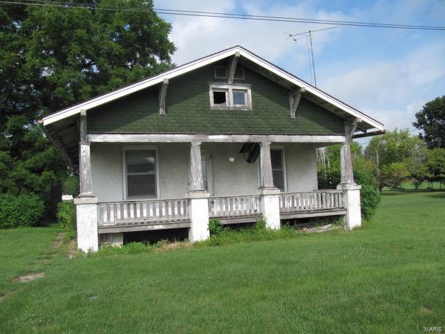 Homes for sale in Wilsonville, IL | 105 Hellmuth, Wilsonville, IL 62093 | MLS# MIS16054370