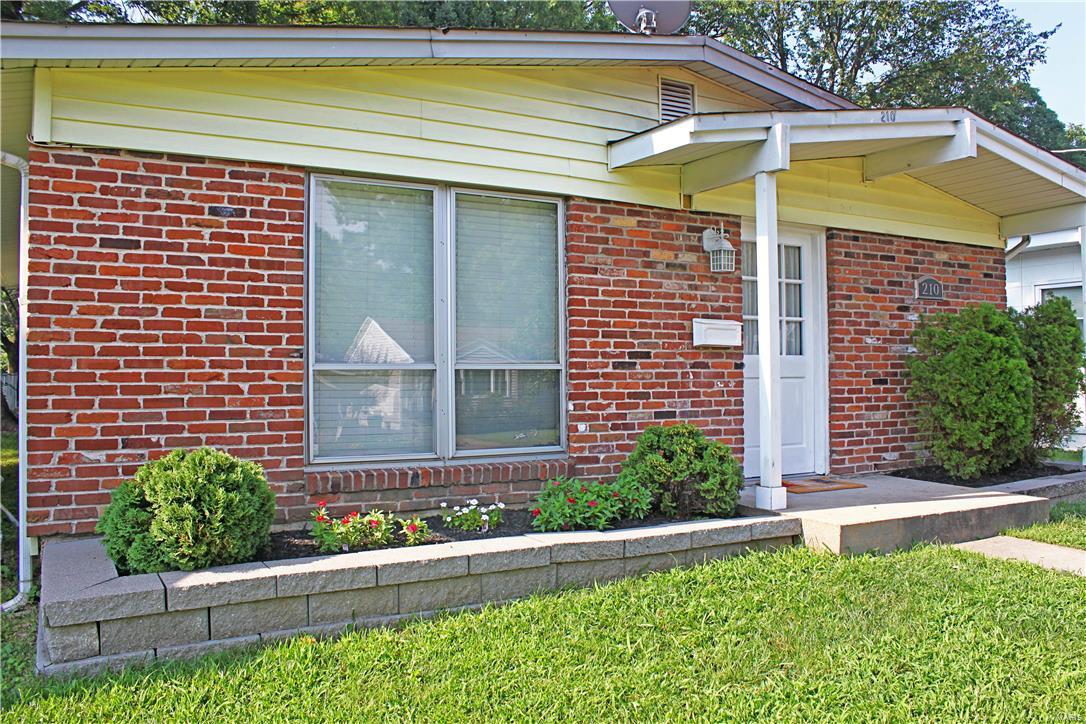 Homes for sale in Saint Louis, MO | 210 Monica Dr, Saint Louis, MO 63127 | MLS# MIS16057204