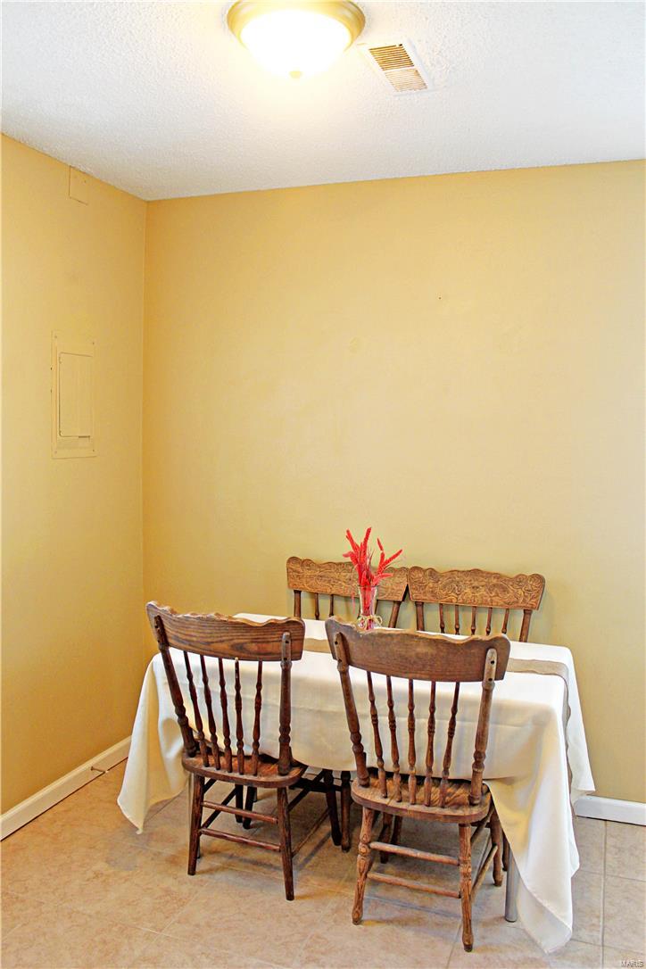 Homes for sale in Saint Louis, MO | 210 Monica Dr, Saint Louis, MO 63127 | MLS# MIS16057204