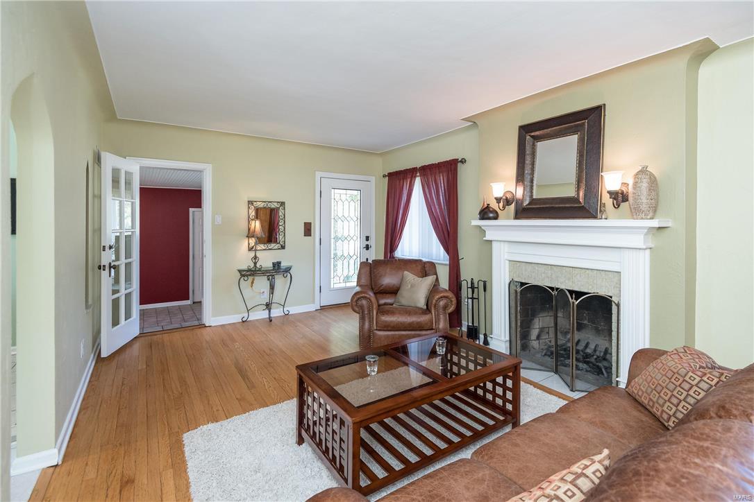 Homes for sale in St Louis, MO | 9743 Tesson Ferry Rd, St Louis, MO 63123 | MLS# MIS16067231