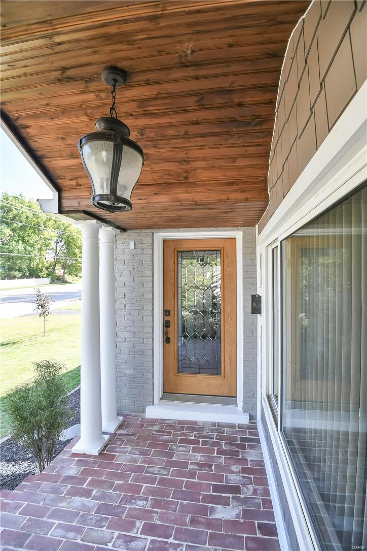 Homes for sale in St Louis, MO | 9743 Tesson Ferry Rd, St Louis, MO 63123 | MLS# MIS16067231