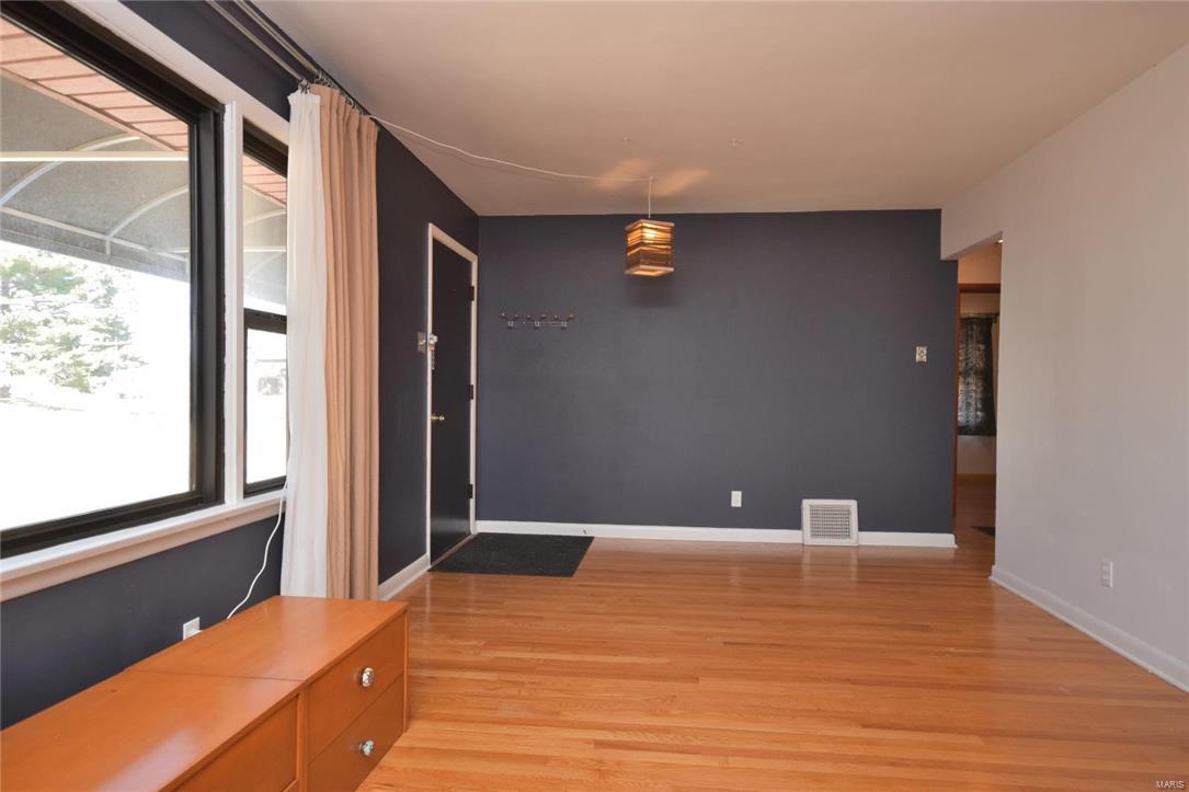 Homes for sale in Saint Ann, MO | 10832 Saint Henry Ct, Saint Ann, MO 63074 | MLS# MIS17005617