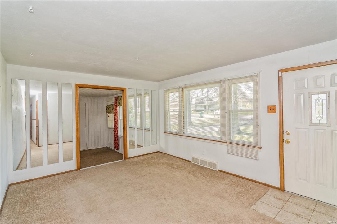 Homes for sale in Saint Louis, MO | 11424 Larimore Rd, Saint Louis, MO 63138 | MLS# MIS17029892