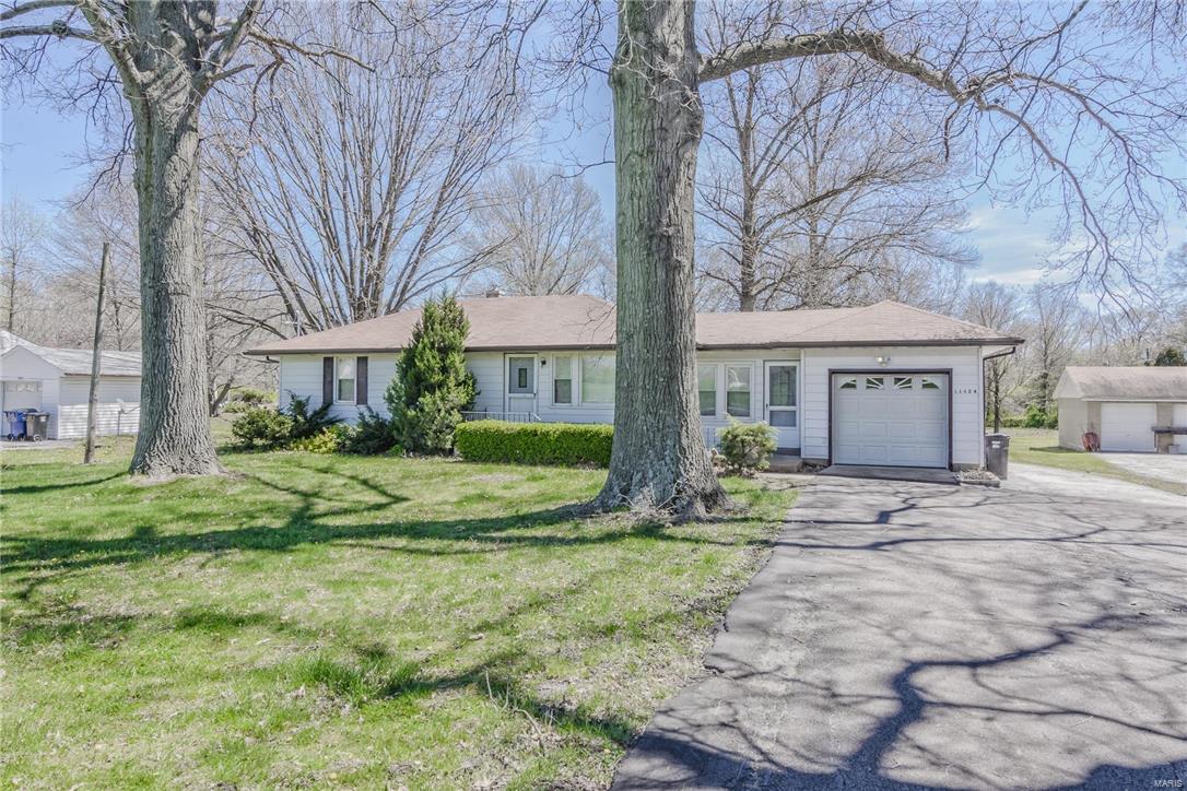 Homes for sale in Saint Louis, MO | 11424 Larimore Rd, Saint Louis, MO 63138 | MLS# MIS17029892
