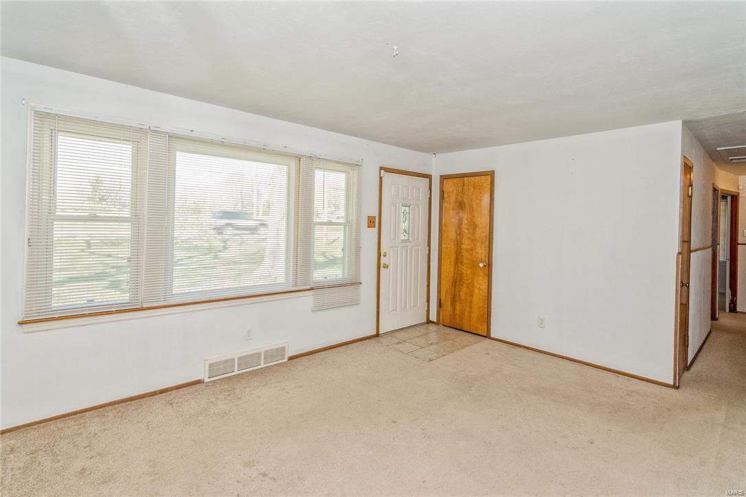 Homes for sale in Saint Louis, MO | 11424 Larimore Rd, Saint Louis, MO 63138 | MLS# MIS17029892