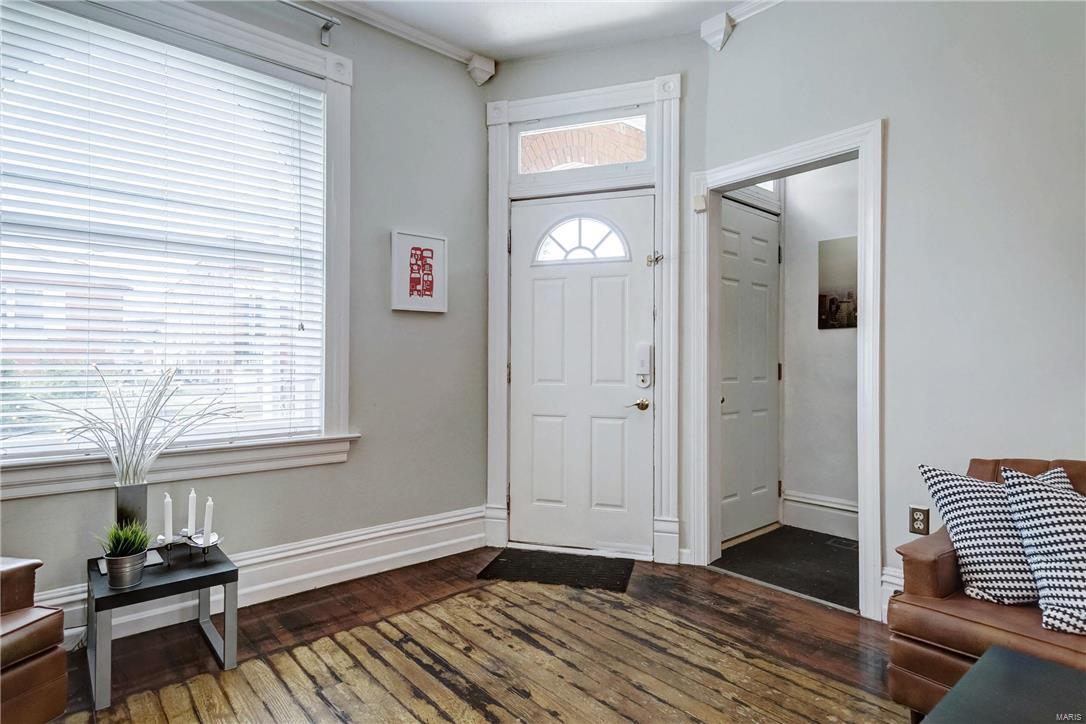 Homes for sale in Saint Louis, MO | 4317 Humphrey St, Saint Louis, MO 63116 | MLS# MIS17039448