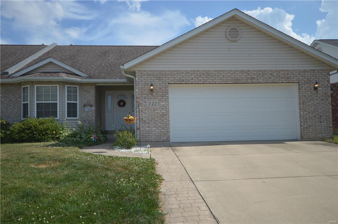 Homes for sale in Waterloo, IL | 722 Ridge Rd, Waterloo, IL 62298 | MLS# MIS17048725