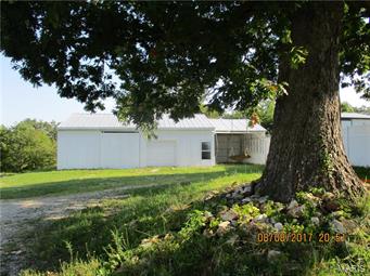 Homes for sale in Montgomery, MO | 105 Oak Ridge Rd, Montgomery, MO 63361 | MLS# MIS17064279