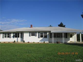 Homes for sale in Montgomery, MO | 105 Oak Ridge Rd, Montgomery, MO 63361 | MLS# MIS17064279