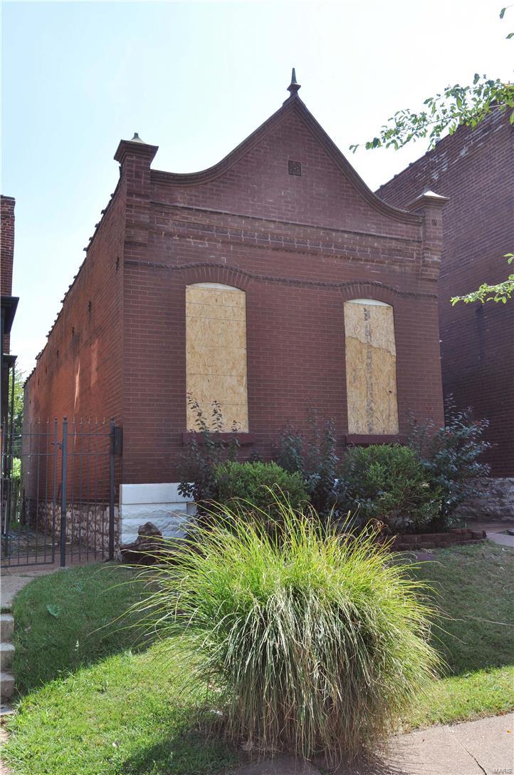 Homes for sale in Saint Louis, MO | 4130 Oregon Ave, Saint Louis, MO 63118 | MLS# MIS17074919