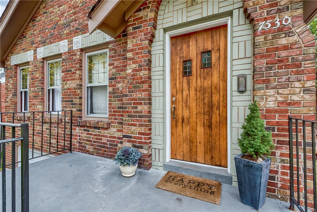 Homes for sale in Saint Louis, MO | 7530 Ahern Ave, Saint Louis, MO 63130 | MLS# MIS17085439